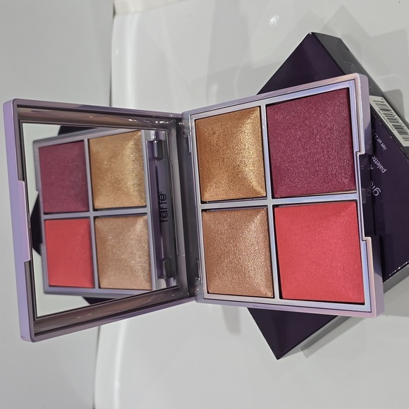 BNIB ✅Tarte #VOLUME 1 Glow Squad Amazonian Clay Face Palette ~ Limited Ed ✨ BNIB - Picture 8 of 8